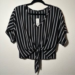 Papermoon Short Sleeve Tie Front Crop Top